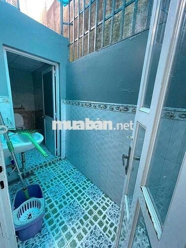 Nhà lầu mới 2 phòng 2 máy lạnh KDC Quân Báo
