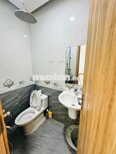 Cho Thuê Nhà Nguyên Căn Mặt Tiền Cực Đẹp Đường Phước Long