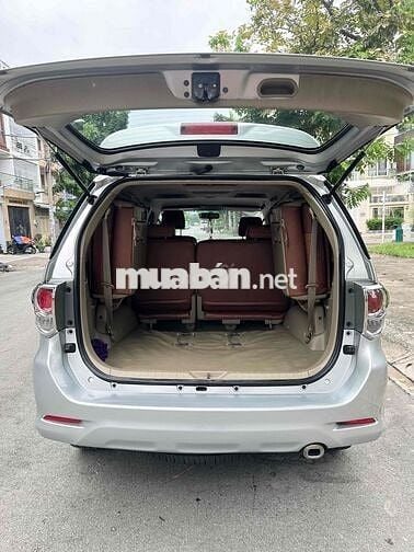 Toyota Fortuner mode 2013 Số sàn máy dầu Bạc 7 chỗ