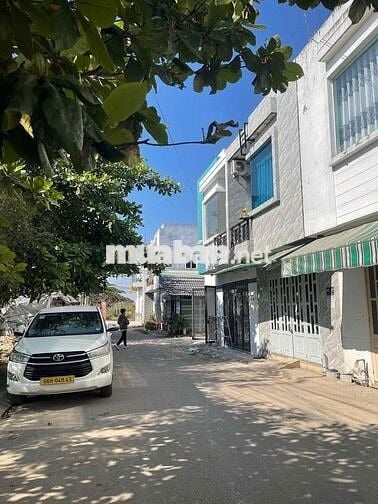 Nhà Mỹ Hạnh Nam 4x11 bán 465Triệu giáp Hóc Môn