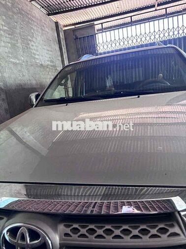 Toyota Fortuner 2011 Xăng Bạc 150.000 km