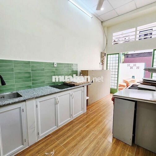Cho thuê nhà mới Nguyễn Trọng Tuyển, 3.4 x 21m, 2pn2wc, Full nội thất