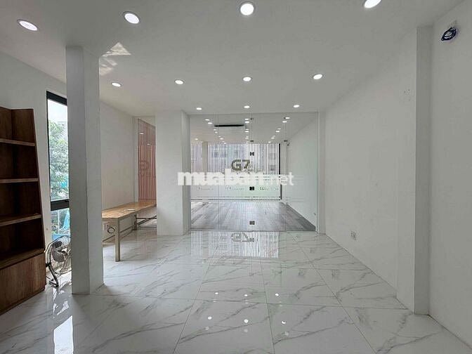 Chính chủ bán toà nhà góc 2 mặt tiền Cộng Hoà, P12, Q Tân Bình