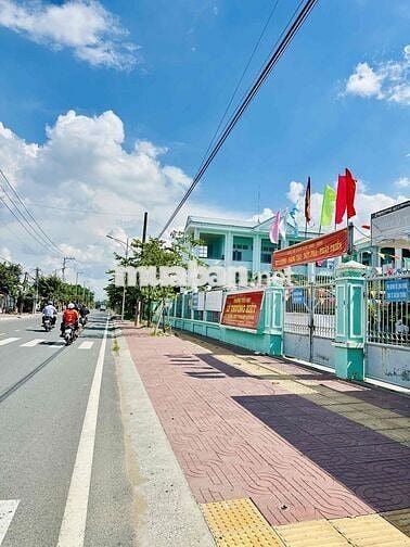 Bán nhà mặt tiền lộ nhựa - Full thổ cư - Phường Tân Ngãi TP Vĩnh Long
