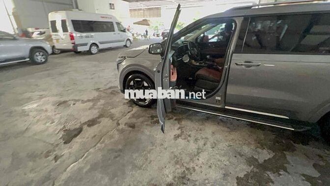 Kia Carnival,  Form 2026,  Signature,  Màu Xám, 7C