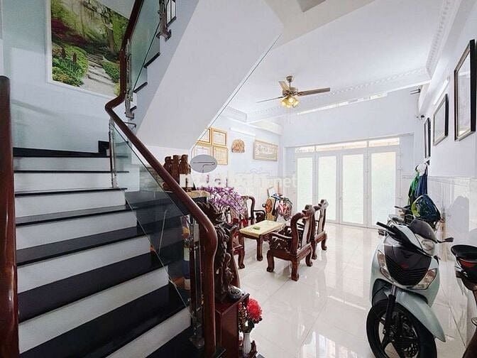 CHÍNH CHỦ GỬI BÁN CĂN NHÀ 4 LẦU ĐẸP  - ĐƯỜNG SỐ 27 P. TÂN QUY, QUẬN 7