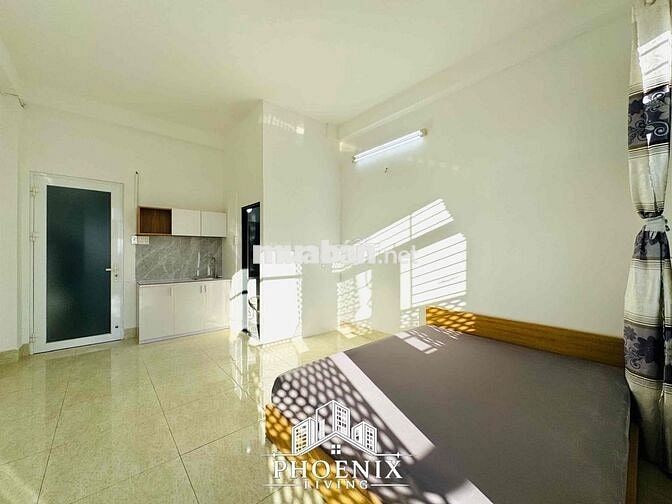 STUDIO BAN CÔNG ĐẦY ĐỦ NỘI THẤT NGAY LÊ VĂN KHƯƠNG