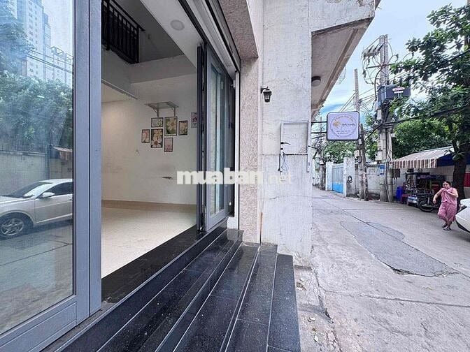Cho Thuê MBKD Hoặc Ở Gác Cao 2m Rộng 40m2 Có 2WC Hẻm XT Ngay 3/2 Q10