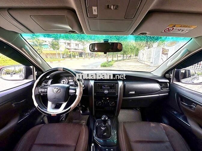 Toyota Fortuner 2017 Số sàn Xám
