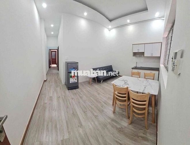 Cho thuê căn hộ 1pn tách bếp ban công full nt ở Lê Hồng Phong Quận 10