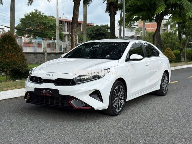 Kia K3 Premium 2022 Trắng, cao cấp