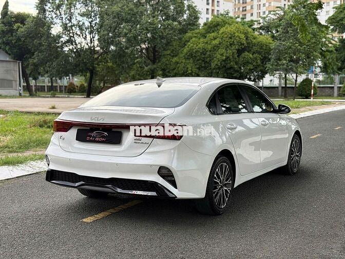 Kia K3 Premium 2022 Trắng, cao cấp