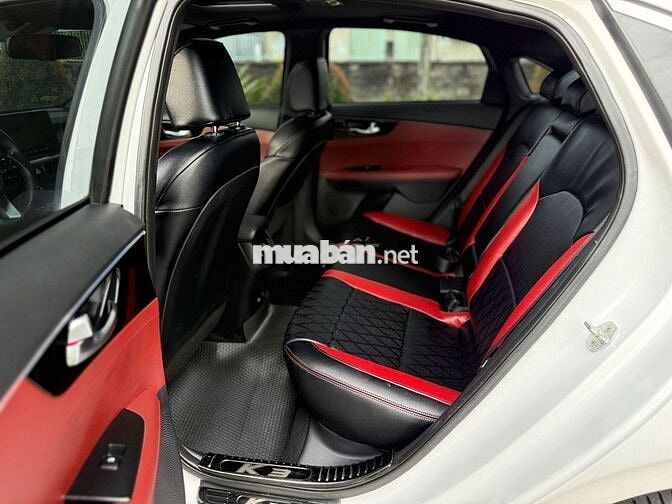 Kia K3 Premium 2022 Trắng, cao cấp