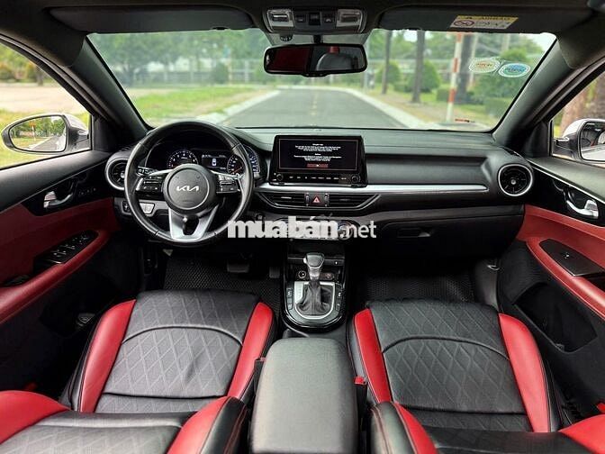 Kia K3 Premium 2022 Trắng, cao cấp