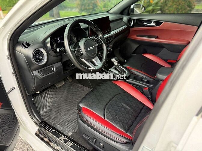 Kia K3 Premium 2022 Trắng, cao cấp
