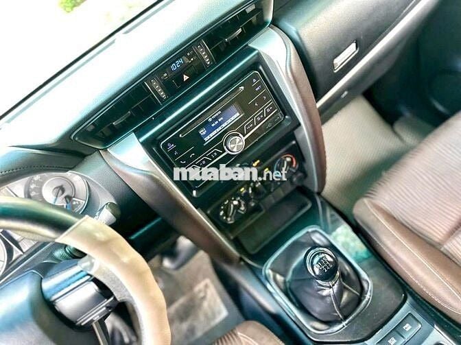 Toyota Fortuner 2017 Số sàn Xám