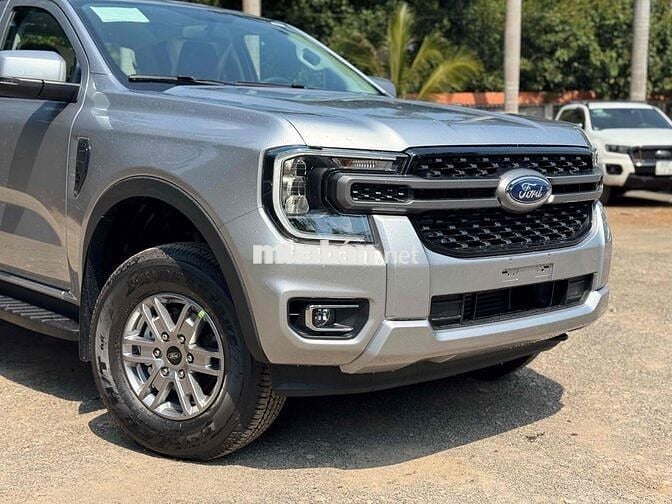 Ranger XLS 4x2 ưu đãi tốt xe sẵn giao ngay