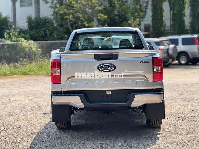 Ranger XLS 4x2 ưu đãi tốt xe sẵn giao ngay