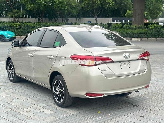 Toyota Vios E 2022 Tự động Vàng cát 89000 km