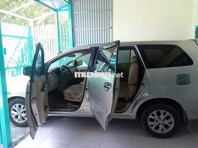 Toyota Innova 2008 7 chỗ Bạc