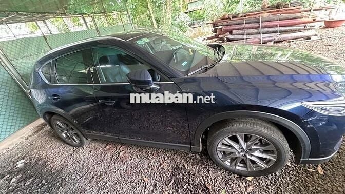 Mazda CX-5 2.0 Premium 2023 Xanh đen 36000 km
