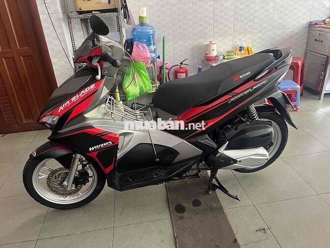 Honda Air Blade 125i Đen, Đỏ, Xám