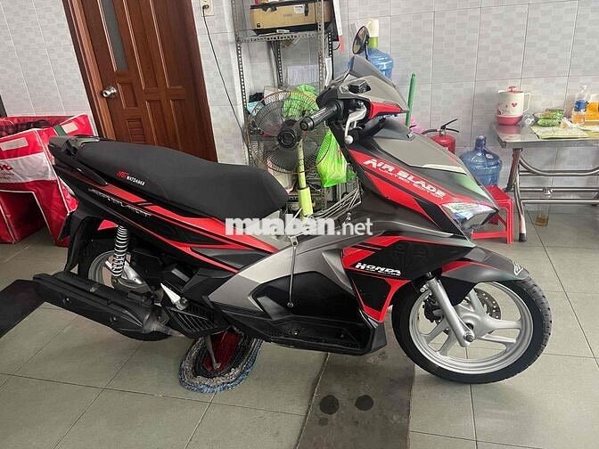 Honda Air Blade 125i Đen, Đỏ, Xám
