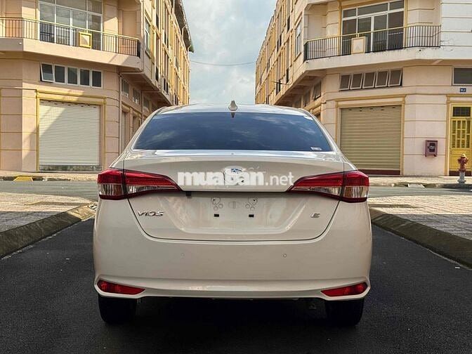 Toyota Vios E 2021 Trắng Tự động 97.000 km