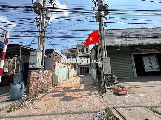 nhà mt qlo 51 đối diện bệnh viện SINGMAK