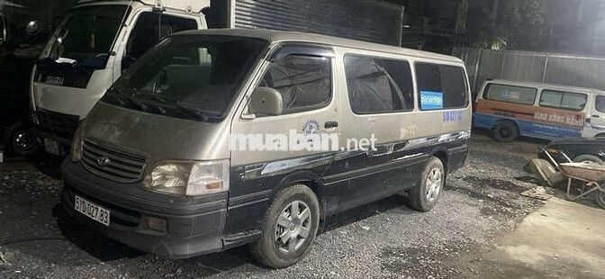 Toyota Hiace 2001 Bạc