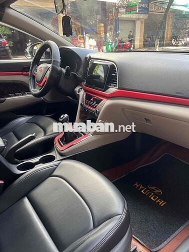 Hyundai Elantra 2018 Số sàn Trắng