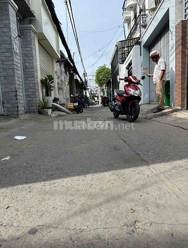 Bán gấp nhà:6,8x22;3lầu mặt tiền hẻm(5m),Nguyễn Thị Thập,Q7(củ)