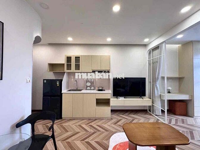 🎃🎃ĐỐI DIỆN ĐH KINH TẾ - GẦN CẦU VƯỢT 3/2 - THANG MÁY