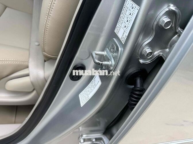 Toyota Innova 2009 7 chỗ Bạc 90000 km