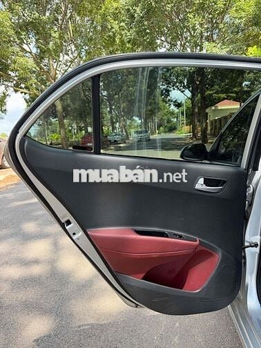 Hyundai  i10 sedan 2020 Số tự động Bạc 80000 km