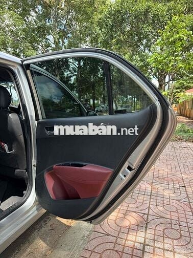 Hyundai  i10 sedan 2020 Số tự động Bạc 80000 km