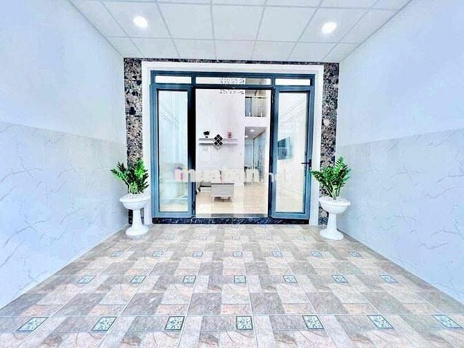 Cho thuê nhà đẹp có thang máy 8 phòng ngủ