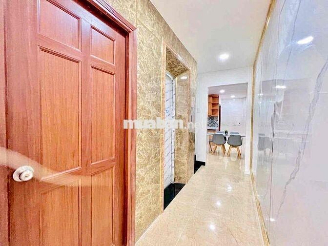 Cho thuê nhà đẹp có thang máy 8 phòng ngủ