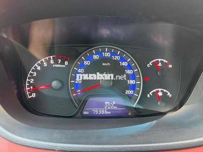 Hyundai  i10 sedan 2020 Số tự động Bạc 80000 km