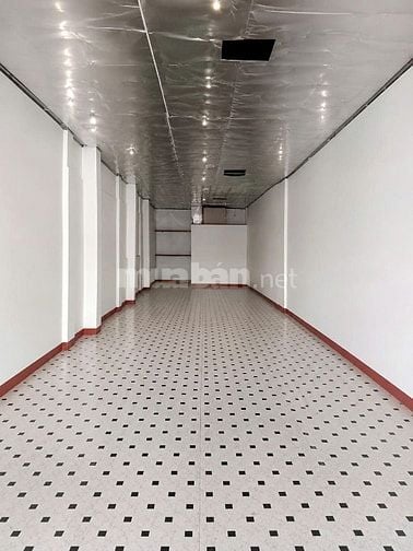 Cho thuê mặt bằng ngay Chợ Tân Bình DT 4x18,5m Đường Lê Minh Xuân