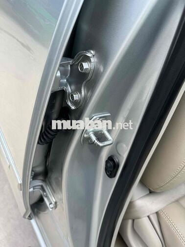 Toyota Innova 2009 7 chỗ Bạc 90000 km