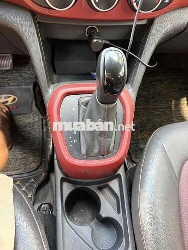 Hyundai  i10 sedan 2020 Số tự động Bạc 80000 km