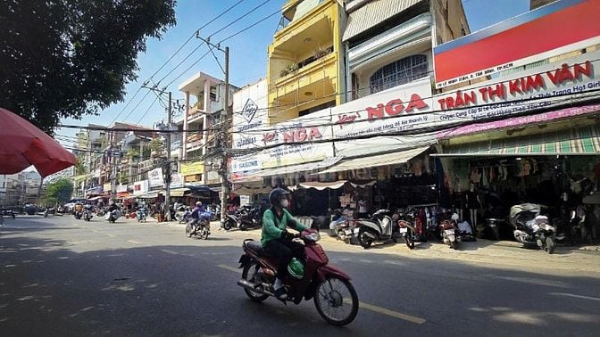 Cho thuê mặt bằng ngay Chợ Tân Bình DT 4x18,5m Đường Lê Minh Xuân