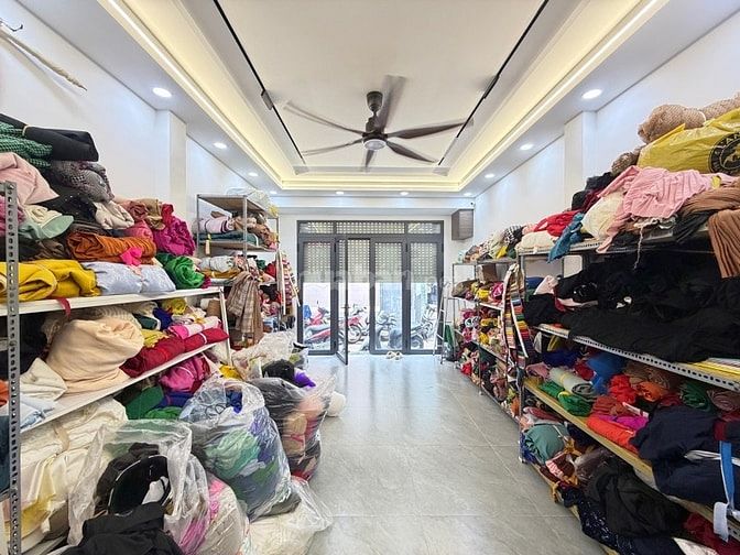 Nhà Đẹp Tiện Kinh Doanh,Hẻm Xe Hơi Ngay Chợ Cây Quéo, Bình Thạnh