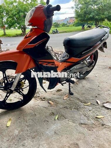 Yamaha Sirius biển Sài Gòn