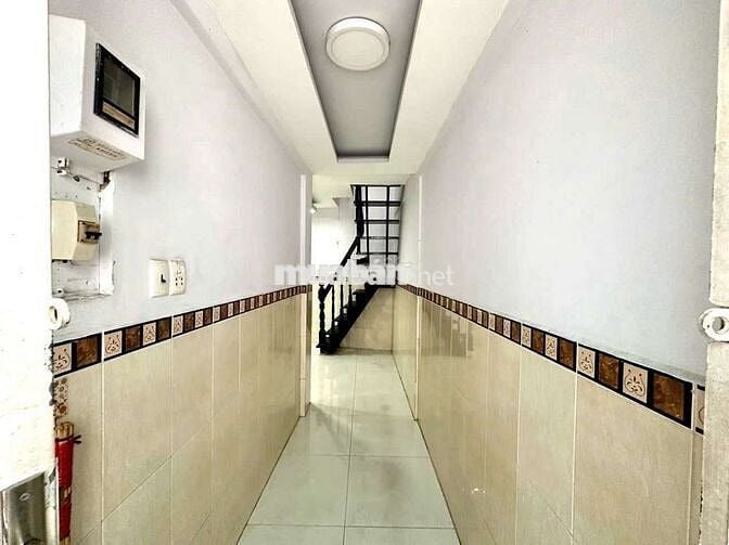 nhà nc mới đẹp tr 2 lầu 2pn 3vs thích quảng đức p4 Phú nhuân
