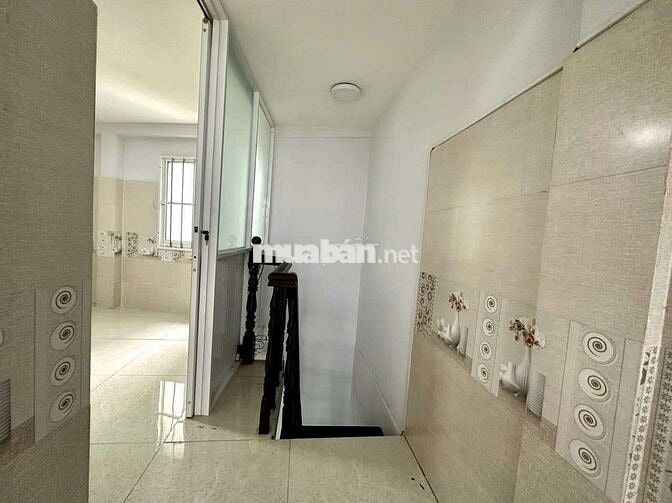 nhà nc mới đẹp tr 2 lầu 2pn 3vs thích quảng đức p4 Phú nhuân