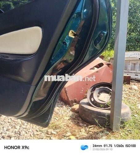Mazda 323 GLXI 1997 Xanh Số sàn
