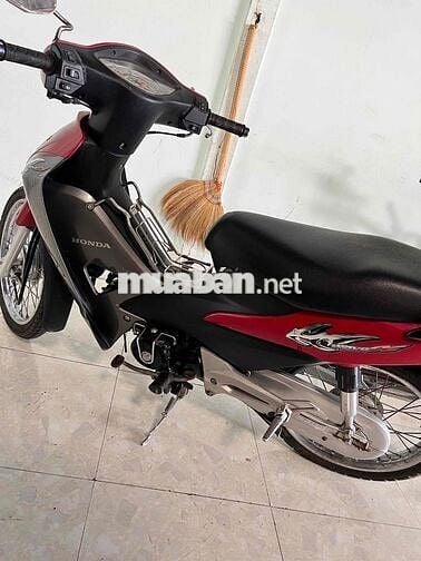 Cần bán gấp xe zin nhà sử dụng chạy rất kỹ