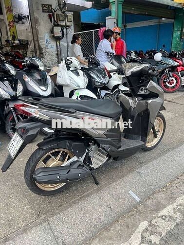 Honda Vario 150 2017 Xám đen đã qua sử dụng